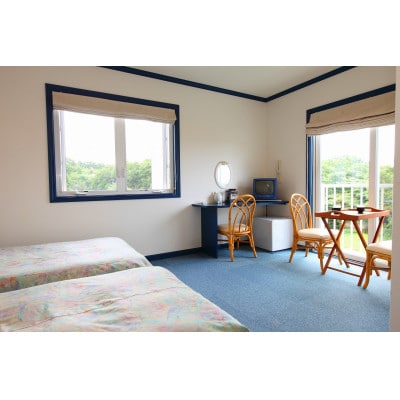 ペンション　天使のイルカ!　1泊朝食付き宿泊券(ペア)