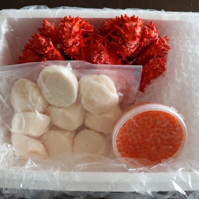 【年内配送可○】花咲かに1尾・いくら醤油漬け100g・ほたて貝柱200g A-70033