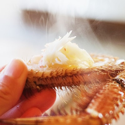 【年内配送可○】毛がに780g～850g×2尾 F-32009