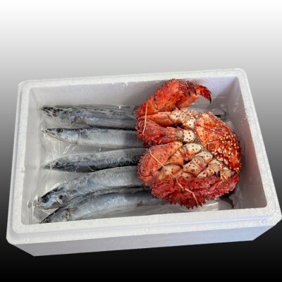 【年内配送可○】★花咲かに300g～450g前後×1尾、冷凍生さんま5尾×1P G-36002