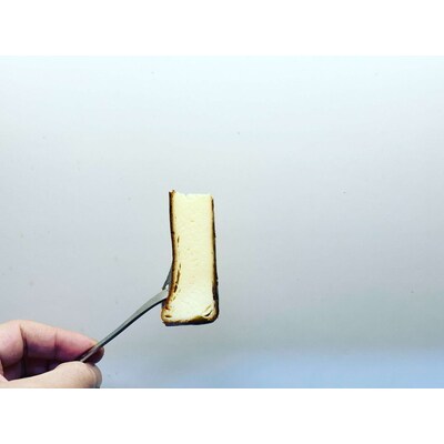 バスクチーズケーキ(ホール) | ホール ケーキ 焼菓子 焼き菓子 菓子 お菓子 冷蔵 _EJ03