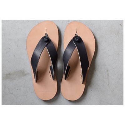 本格牛革のサンダル【黒/24.0cm】