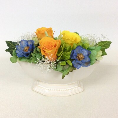 長く楽しめるバラ【プリザーブドフラワー白陶器B】ギフト・贈り物に　薔薇の花　フラワーアレンジメント