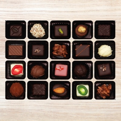  [生チョコの生みの親小林正和による手作り]プラリネ(1粒チョコ)20個セット