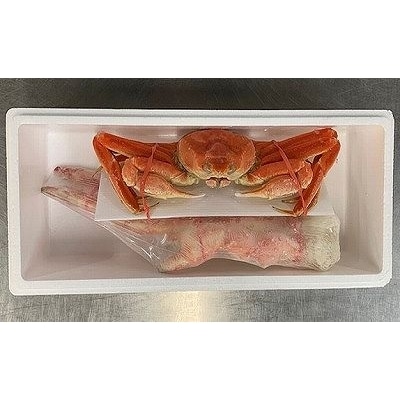 ＜12/21まで年内配送＞たらばがに脚とずわいがに姿 D-01056