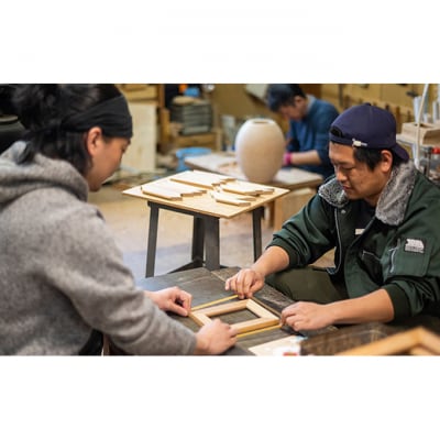 軽井沢彫り　大坂屋家具店　こだわりの写真立て　2Lサイズ[54130026]