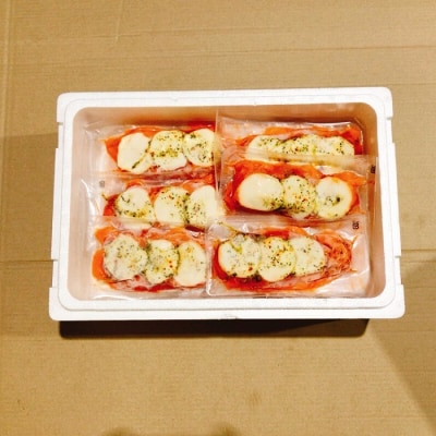 ＜12/14まで年内配送＞サーモンカプレーゼ800g&サーモンハラス220g×12P F-09029