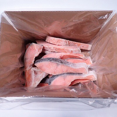 ＜12/10まで年内配送＞無添加天然銀鮭切身16切 A-14268