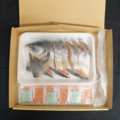 ＜12/21まで年内配送＞★時しらず鮭600g×1P・いくら醤油漬け90g×3P C-42094