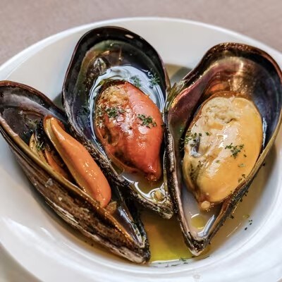 天然特大ムール貝のワイン蒸し【約2kg(1個200～300g×6～8個)】