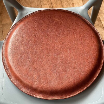 国産牛革 レザークッション 座布団(ブラウン・ハニーゴールドステッチ)