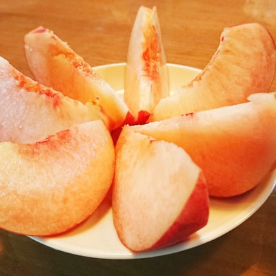 2026年発送【旬の桃 約2kg 5～7玉】 坂の上の桃 硬くて甘い! 食べ応え抜群!