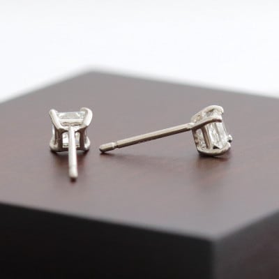 プラチナ900ダイヤモンド0.30ct×0.30ctプリンセスカットピアス