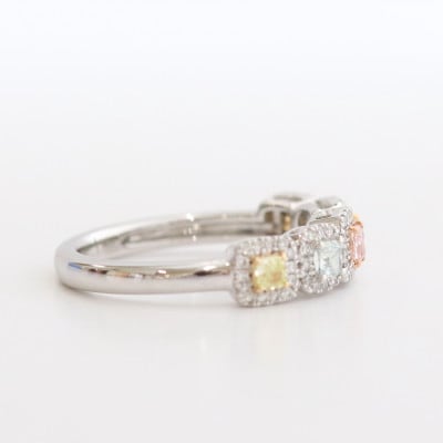 プラチナファンシーカラーダイヤモンドリング【FD0.479ct・D0.22ct】G5623