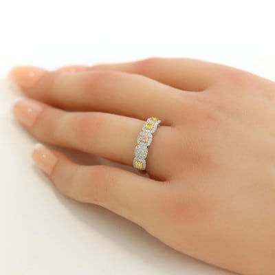 プラチナファンシーカラーダイヤモンドリング【FD0.479ct・D0.22ct】G5623
