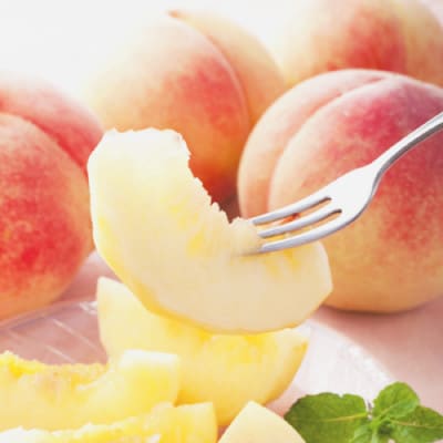 【発送月固定定期便】やまなし旬のフルーツ定期便(桃・シャインマスカット)【S】全2回