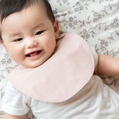 ◆ピンク系◆ リバーシブルのプルームスタイ2枚セット ◎よだれの多い赤ちゃんに◎ ベビーギフトにも♪
