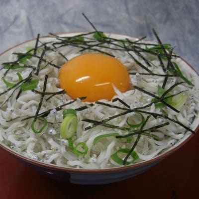 【瀬戸内海産】 嶋治水産の極上釜揚げしらす1.5kg(500g×3)