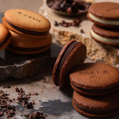 【dari K(ダリケー)】カカオサンドクッキー 24枚(ダーク・ミルク・ホワイト×8枚)