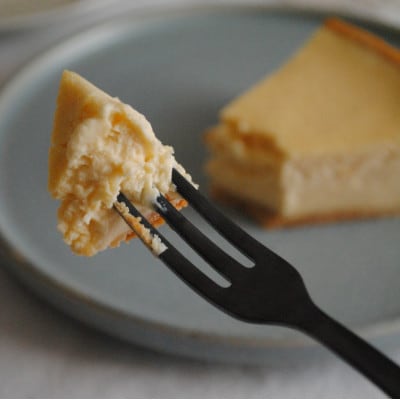 なめらかベイクドチーズケーキ【よつ葉クリームチーズ使用】