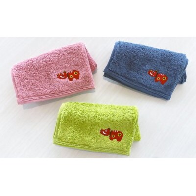 【エアーかおる】なでしこハンカチ3枚 福島赤べこ刺繍入り(ピンク・グリーン・ブルー)綿100%