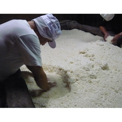 こだわり黒大豆味噌2kg木樽入り　41