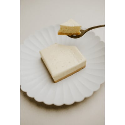 TOFU LIKES CHEESE CAKE in BOX　(英彦山とうふチーズケーキ8個)