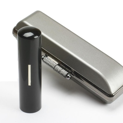 【実印や銀行印に使用可能】黒水牛と男性用メンズケースの印鑑1本セット 高級丹入り黒水牛使用