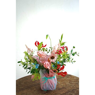 【毎月定期便】芸西村産季節の生花アレンジ　アレンジメントM【t162tmf】全12回