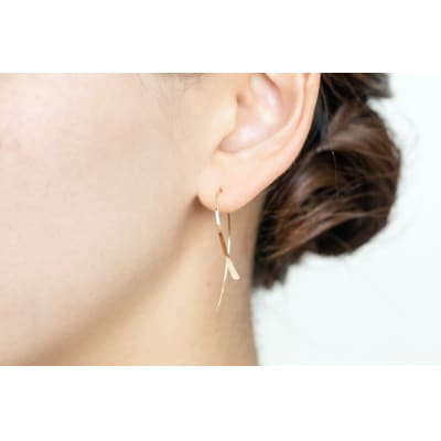 【甲府ジュエリー】K18　フックピアス(15125169)