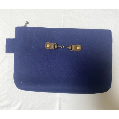 スクエアポーチM NAVY【3801401】