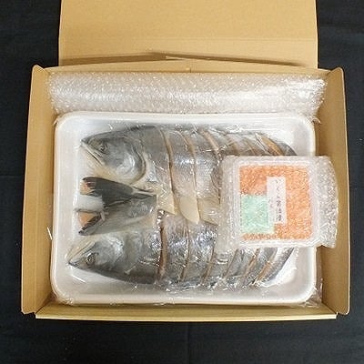 【12/31決済分まで1月配送】★時しらず鮭1.5kg・いくら醤油漬け50g F-42013