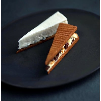 【TiTRE】BLUE CHEESECAKE&RAISIN SANDWICH