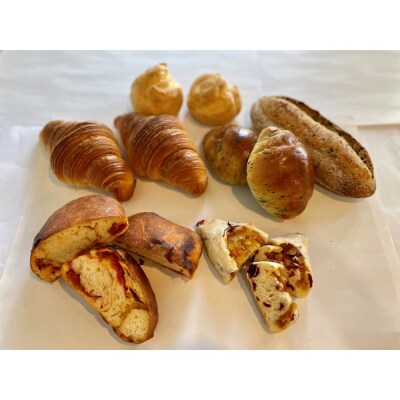 【salut!!】　パンセット　(1～9月の発送品です)