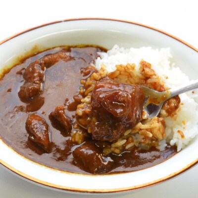 博多和牛　牛すじカレー5食セット　じっくり煮込んだバリうま!ゴロッと入ったコラーゲン♪(香春町)