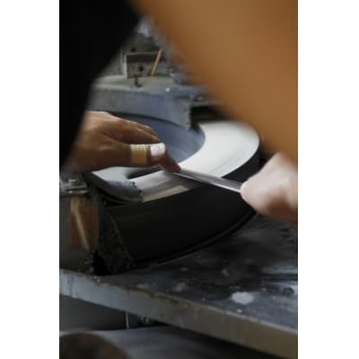 濃州正宗作　粉末ハイス鋼三徳包丁　