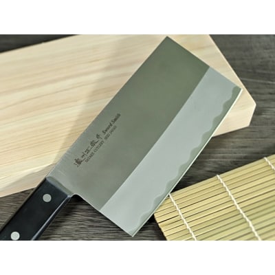 【濃州正宗作　中華包丁】　70年以上の歴史ある工場がつくる重量感溢れる中華包丁　H10-77