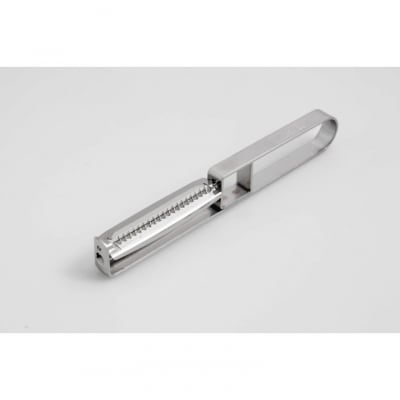 細切りピーラー 縦型 (安全ケース付き) 細切り幅3mm  SSK-13 