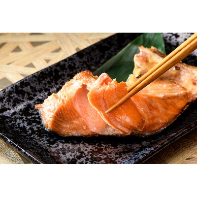 【一汐】紅鮭カマ 2kg (500g×4袋)  鮭 海産物 しゃけ 真空 F4F-1610