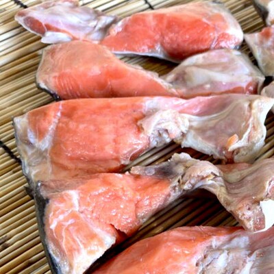 天然・紅鮭切身甘口かま500g サケ さけ ご飯のお供 北海道 海産物 魚 お弁当 F4F-8192