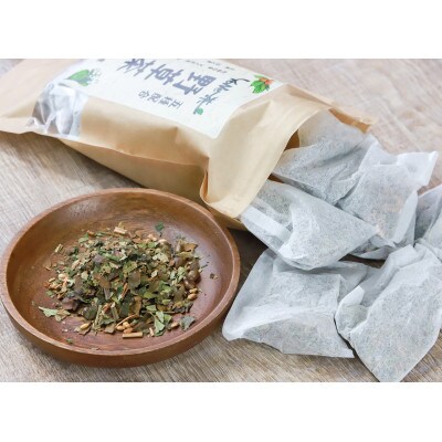 【YoNe茶】上品な甘みと香り「びわの葉茶」×2袋と香ばしく風味豊かな「野草茶」×1袋セット