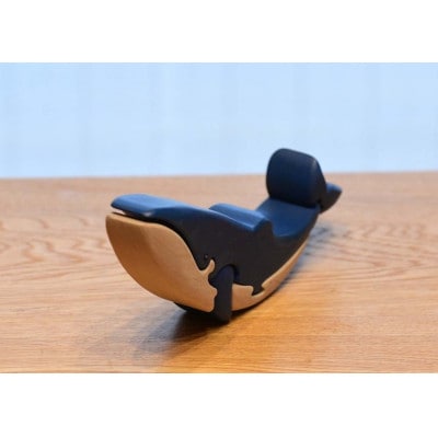 ブルーホエール(シロナガスクジラ)大きめサイズ 知育玩具 木製パズル