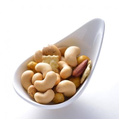 豆の蔵元から感動の味をお届けします。「カリっとカシュー」120g×12パック