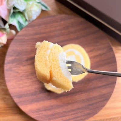 【北海道産生乳・小麦使用】老舗フレンチレストランが提供する、もちふわしっとり「金剛ロール」10個入