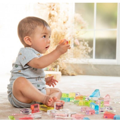 おもちゃを閉じ込めたアクリル積み木 36ピース ミックス HIKARINOTOY