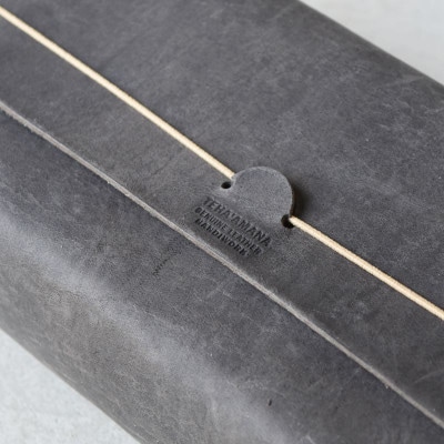 本革ティッシュカバー スモーク ブラック 国産レザ- Teha’amana