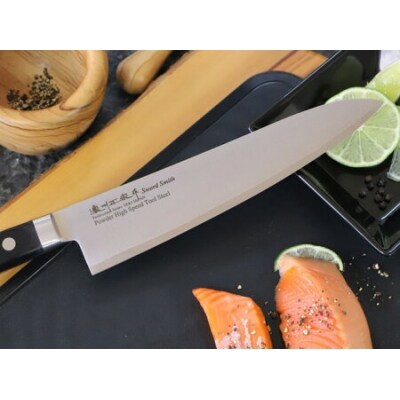 濃州正宗作　粉末ハイス鋼牛刀包丁 H82-03