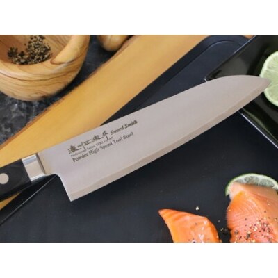 濃州正宗作　粉末ハイス鋼三徳包丁　
