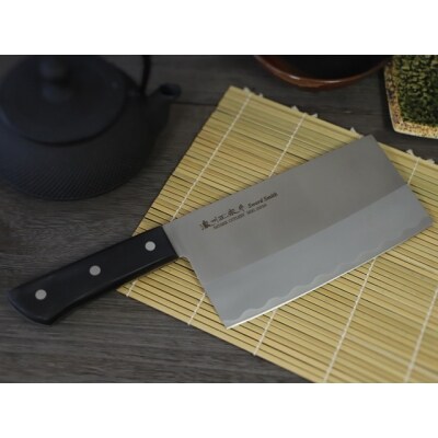 【濃州正宗作　中華包丁】　70年以上の歴史ある工場がつくる重量感溢れる中華包丁　H10-77