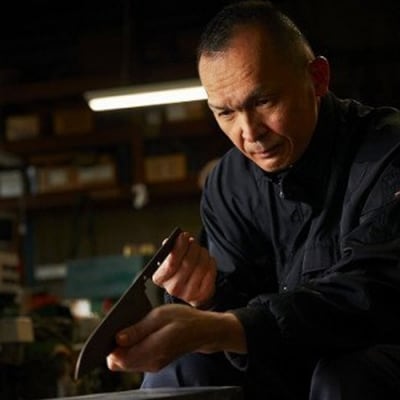 TVで紹介! 関虎徹 V金10号 三徳 180mm(YG300/安田刃物)H30-98